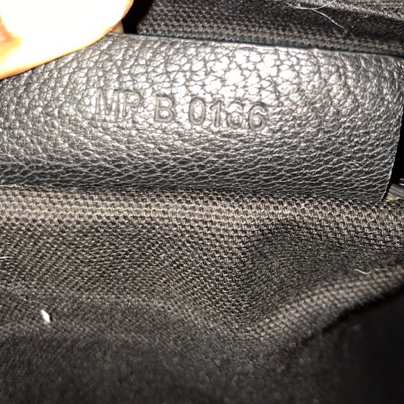 Antigona Medium Leather Satchel - Picture 5 of 6